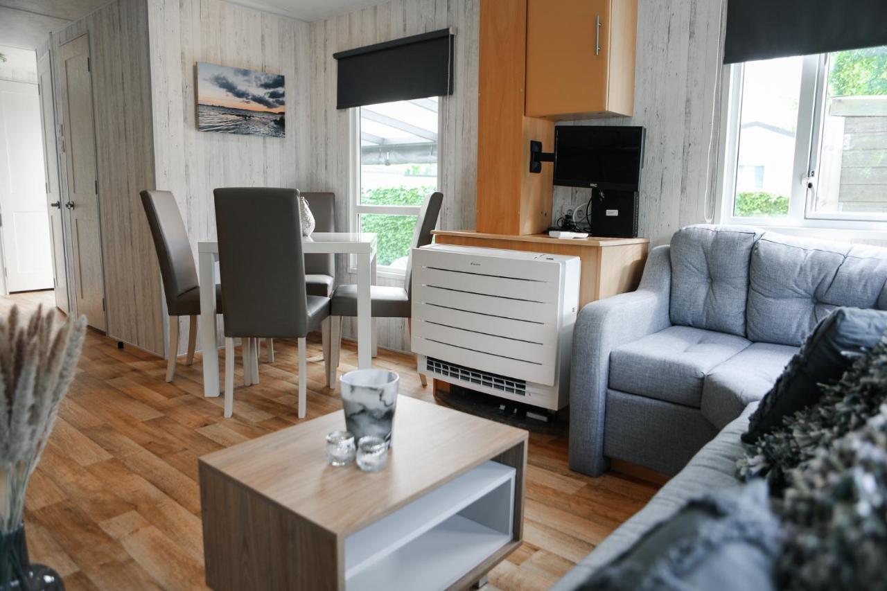 Chalet Op 5* Camping De Paardekreek Kortgene Luaran gambar